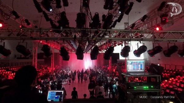 STAGE PROJECTION - Seoul Fashion Week 2015 LEE SANG BONG Show-HD.mp4_000007229